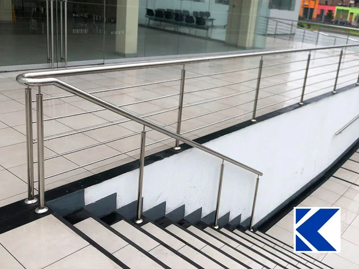 diseño moderno de baranda de acero inoxidable